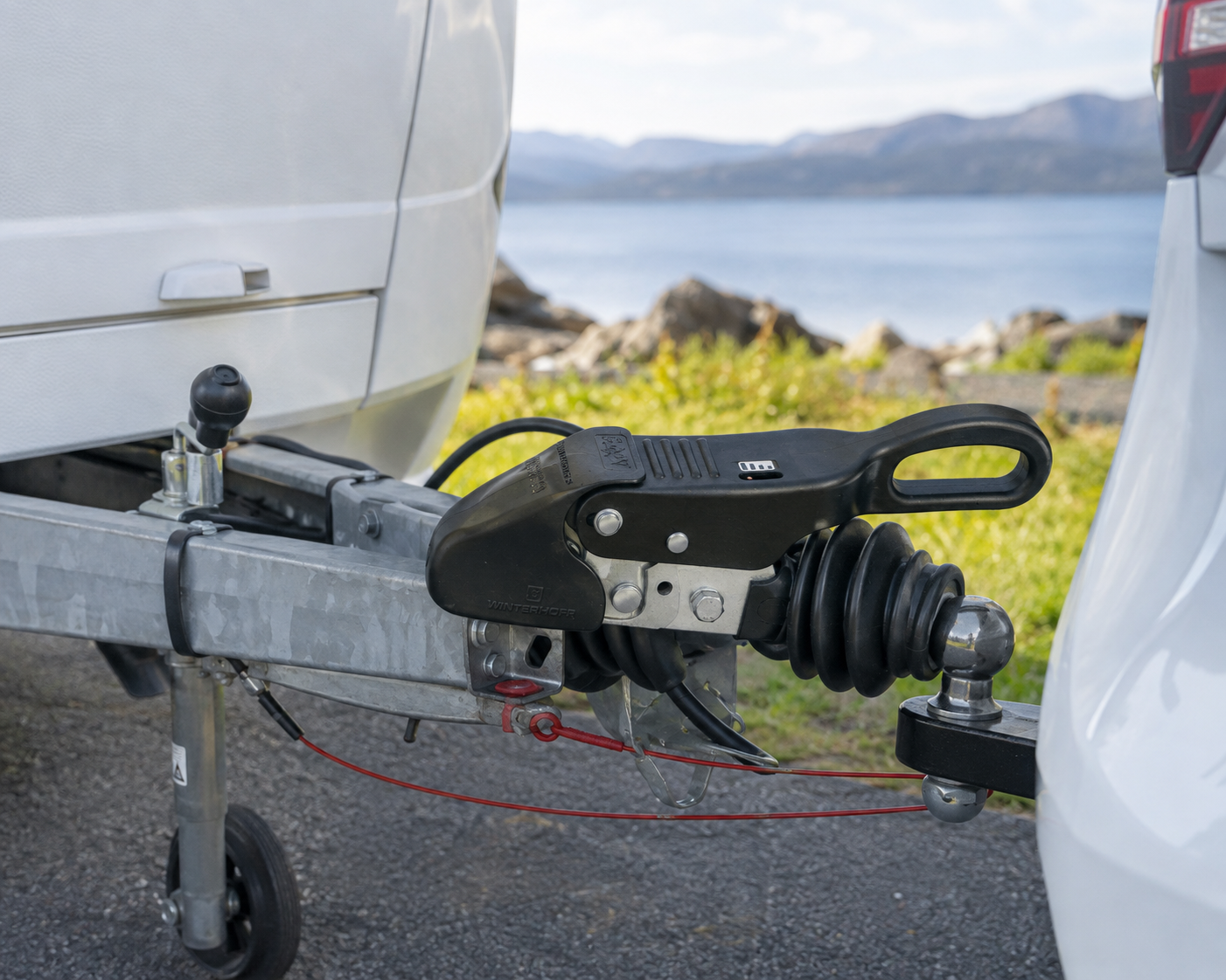 Winterhoff WS3000 kulekobling montert på campingvogn/tilhenger