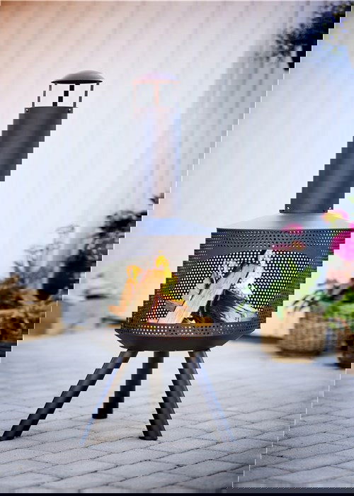 Utepeis med skorstein i stål - Hjem & Fritidsshoppen.no