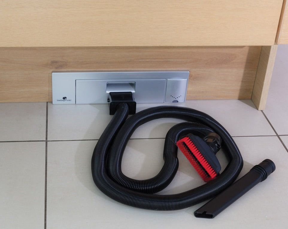 Sokkelstøvsuger m/slangesett inkl. munnstykker sølvfarget - Hjem & Fritidsshoppen.no