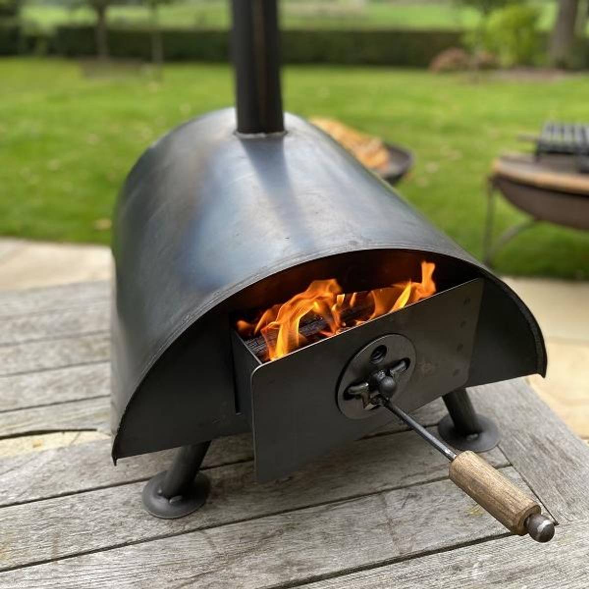 Vedfyrt Pizzaovn - Stål