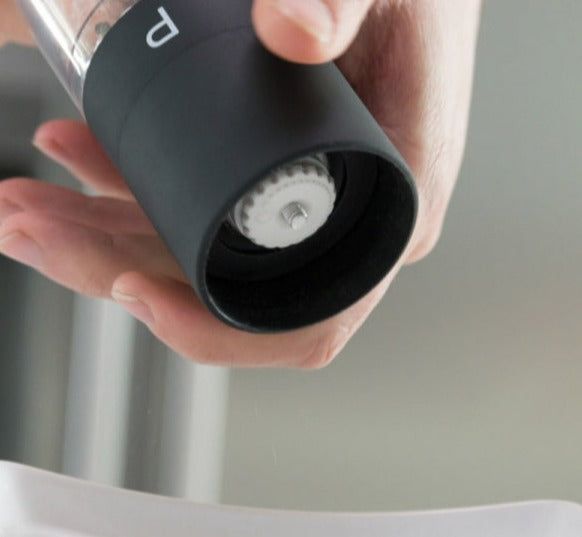 2 - 1 Salt og Pepperkvern - praktisk og moderne design - Fritidsshoppen.noborddekkgavetips