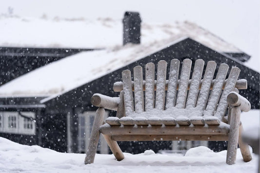 Canadian Outdoor Log Toseter med bord på terrasse