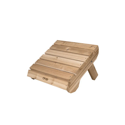 klassisk adirondack fotskammel i lyst sedertre på hvit bakgrunn
