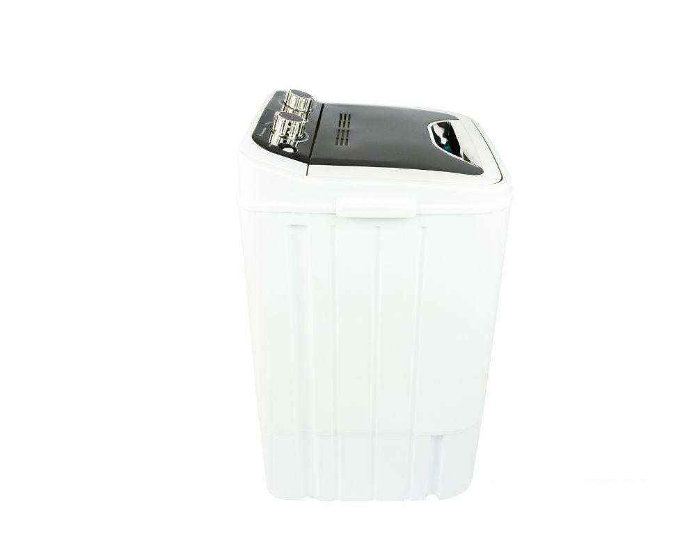 Vaskemaskin Salora 230V 4,6kg på hvit bakgrunn
