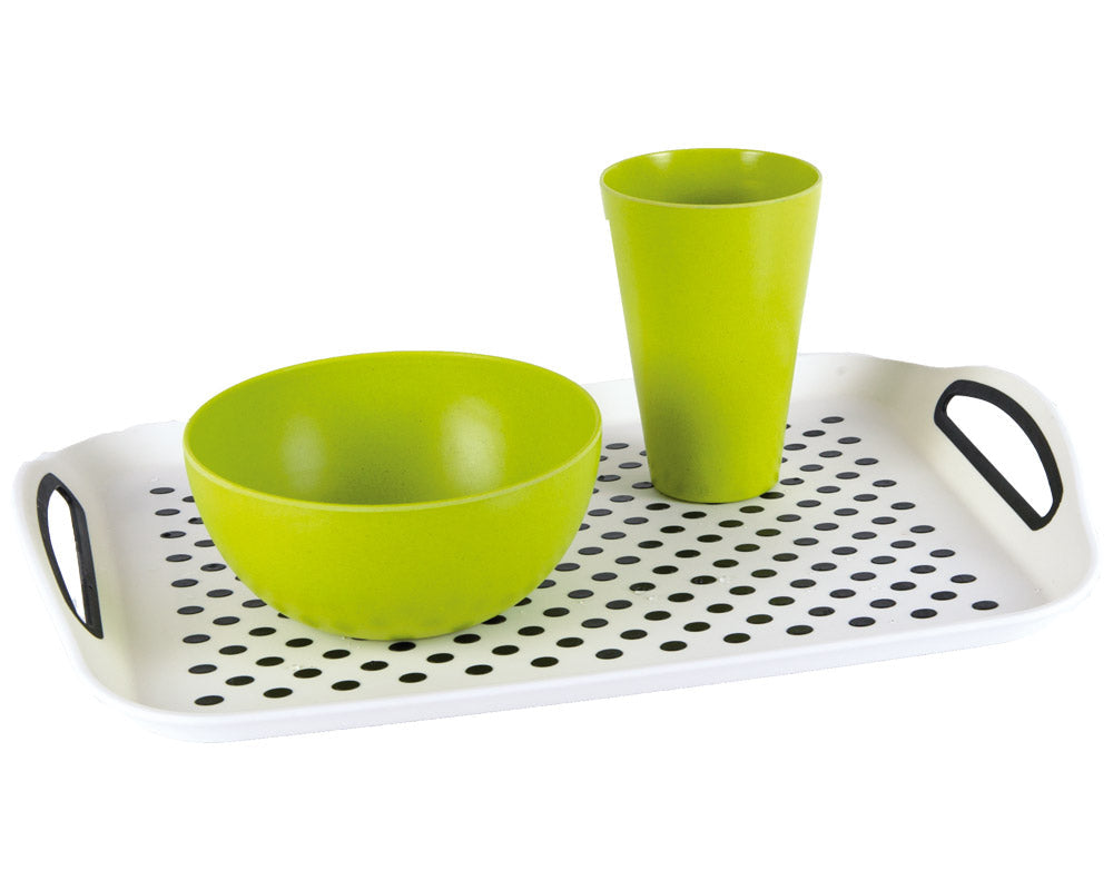 serveringsbrettalternativet i sammenleggbart oppvaskstativ, med en grønn bolle og et glasss