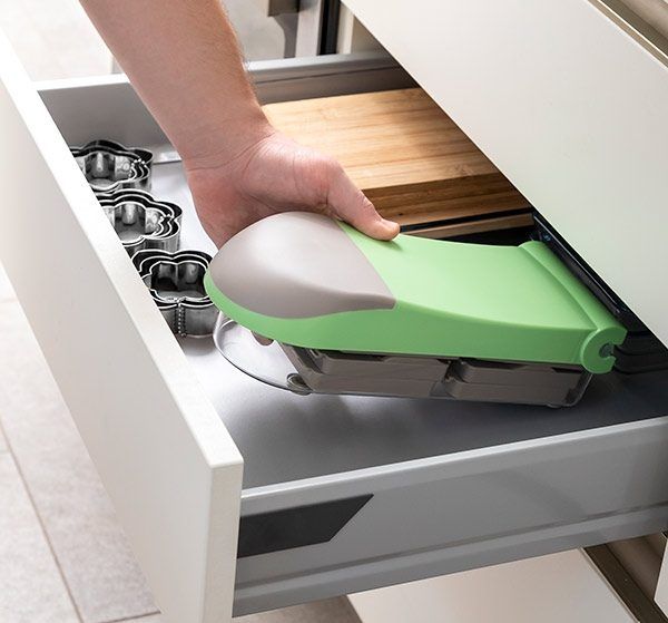 Grønnsaksskjærer, rivjern og mandolin 7-i-1 med tilbehør fra InnovaGoods - Hjem & Fritidsshoppen.no