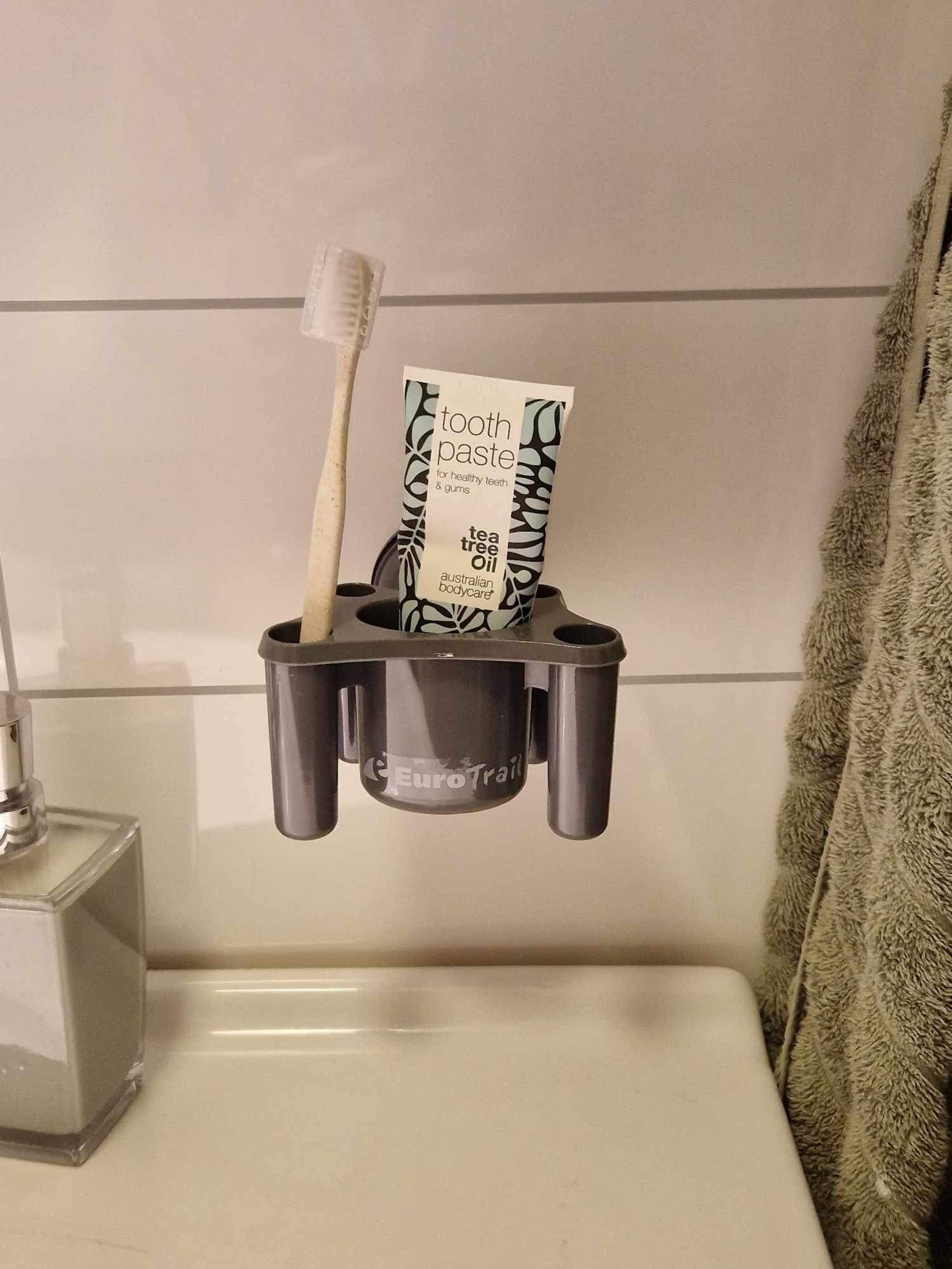 Tannbørsteholder med sugekopp! - Hjem & Fritidsshoppen.no