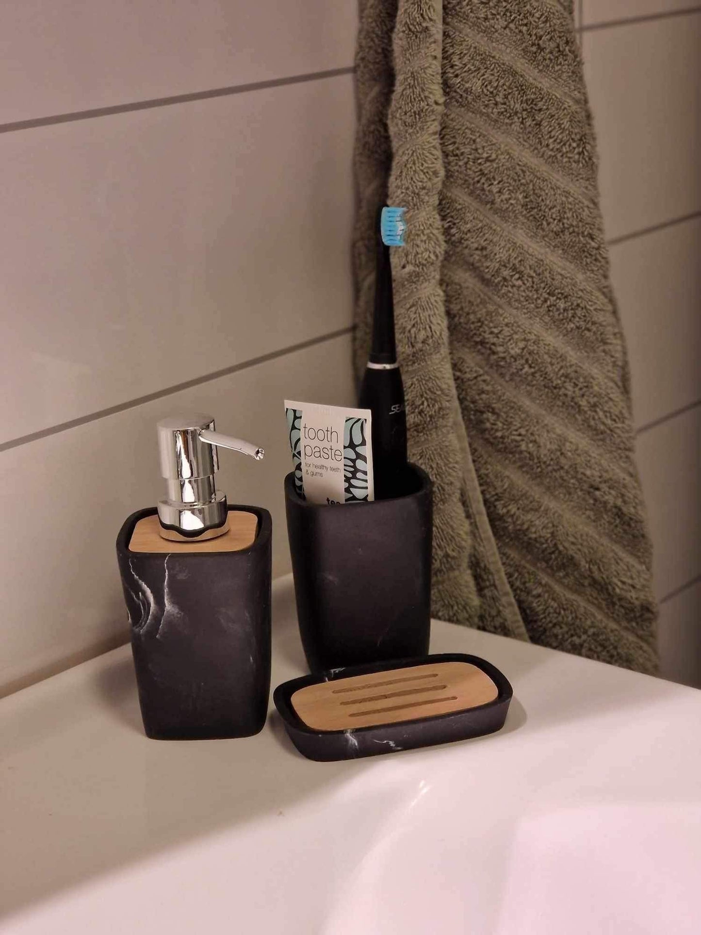 Baderomsett bambus og plast - Fritidsshoppen.nobadbaderombaderomsett