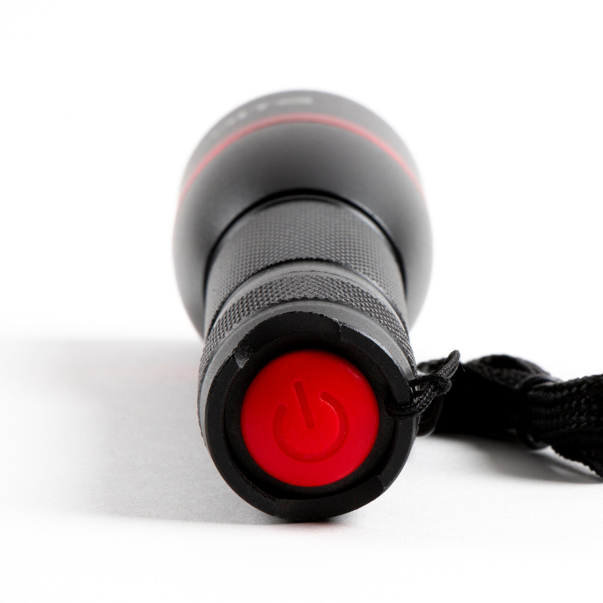 Doite Torr Lommelykt – 80 lumen, kompakt og regnbestandig - Fritidsshoppen.noDoiteDoite Lommelykt Lys Turutstyr Camping Beredskap Nødutstyr Hodelykt og lommelykt 80 lumen Regnbestandig Friluft Outdoor Kompakt lykt FritidsshoppenDoitelykt