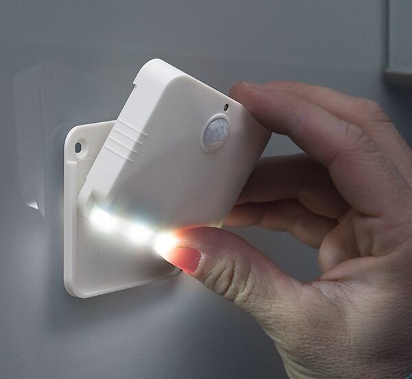 LED - lampe med bevegelsessensor 2pk. - Fritidsshoppen.nofritidInteriørled - lys