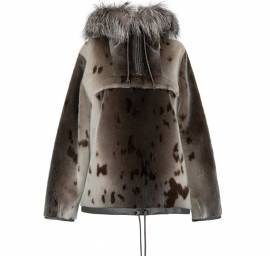 Nikki Harpsæl Anorak i natur inuitisk selskinn med revekant