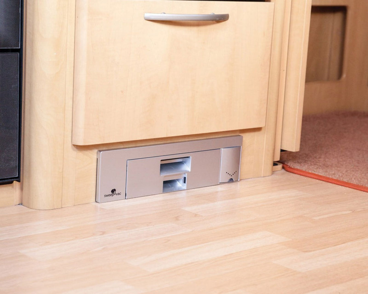 Sokkelstøvsuger m/slangesett inkl. munnstykker sølvfarget - Hjem & Fritidsshoppen.no