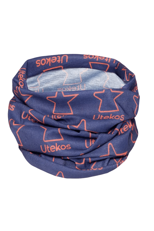 Utekos Buff -   “Utekos Buff – blå hals i myk akryl med Utekos-logo, allsidig tur- og friluftstilbehør.”  Fritidsshoppen.no